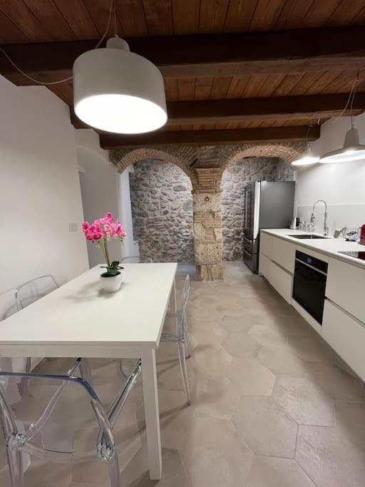 Apartmán Charme In Centro With Private Parking Ascoli Piceno Exteriér fotografie